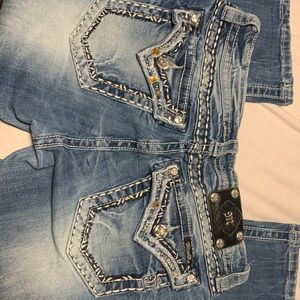 Miss me signature cuffed Capri, Size 30